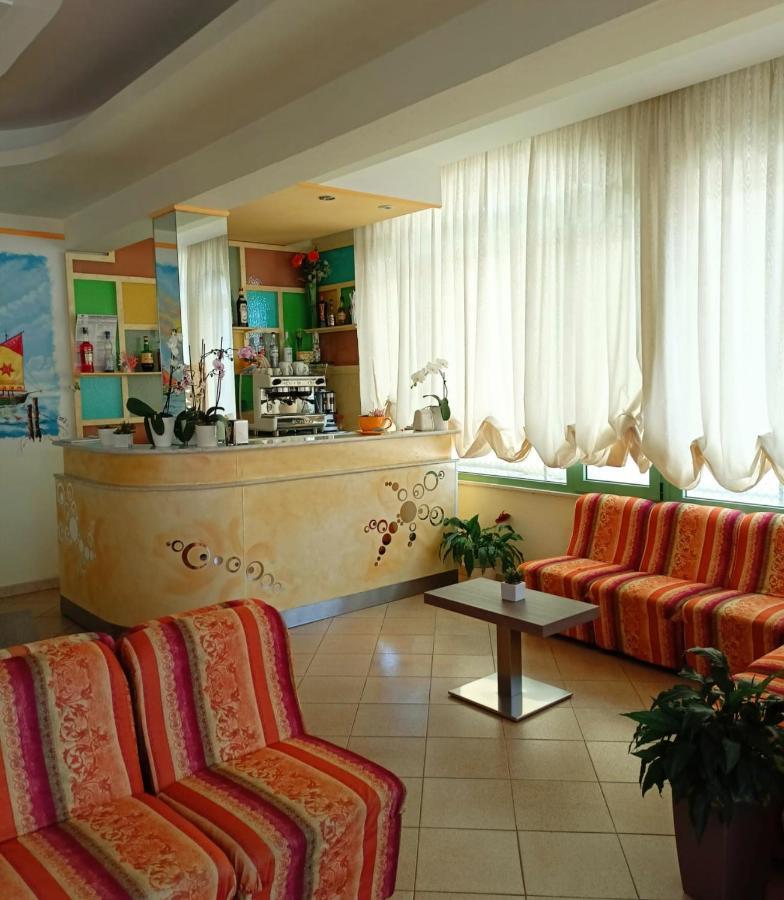 Costa Del Sole Only Room ミラノ・マリッティマ エクステリア 写真