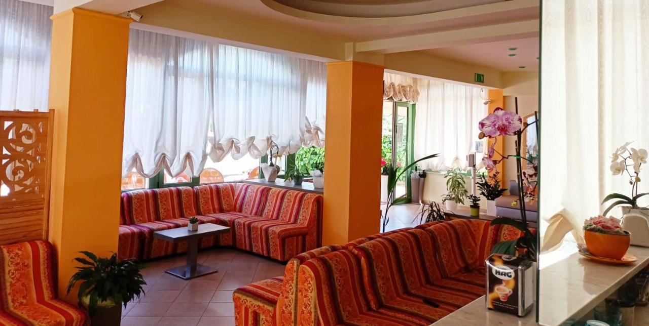 Costa Del Sole Only Room ミラノ・マリッティマ エクステリア 写真