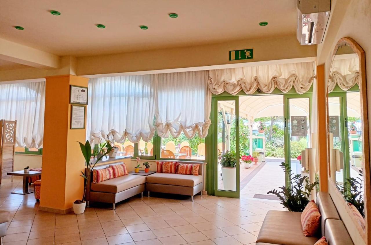Costa Del Sole Only Room ミラノ・マリッティマ エクステリア 写真