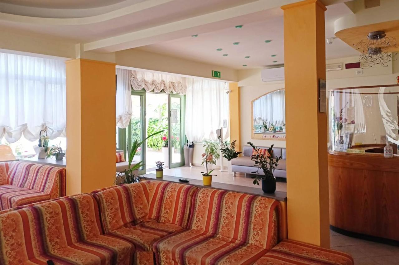 Costa Del Sole Only Room ミラノ・マリッティマ エクステリア 写真